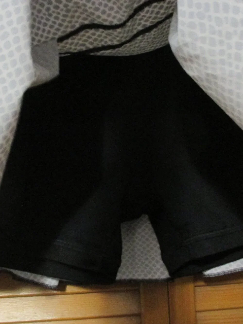 Nike women's skort Dri Fit, pull on black & white like new size L